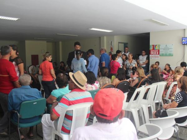 Servidores denunciam bloqueio de salários mesmo com recadastramento