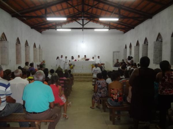 Cat&oacute;licos celebram Corpus Christi com missa e prociss&atilde;o em Floriano.(Imagem:FlorianoNews)