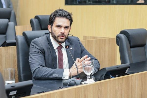 Dr. Marcus Vinícius Kalume destaca obras em Floriano