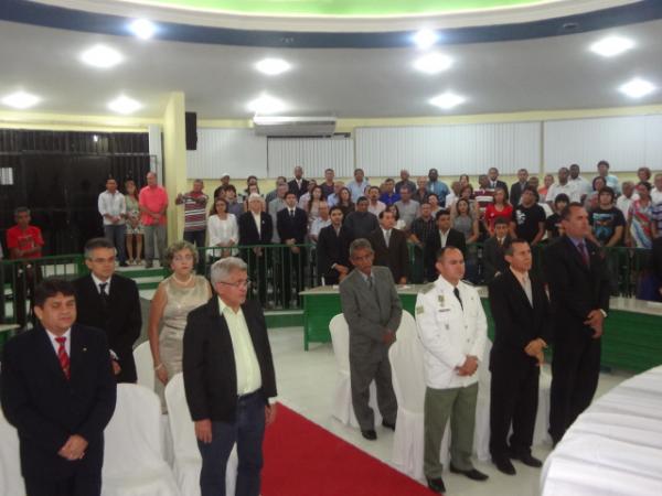 Câmara Municipal realizou solenidade de Título de Cidadão Florianense