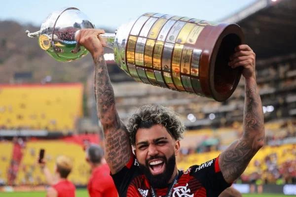 Fifa exalta Gabigol e questiona: "Será que estará no elenco da Copa?"