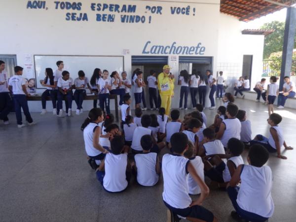 Projeto Amarelinho visita escolas e dá pontapé inicial para o festival estudantil em Barão de Grajaú