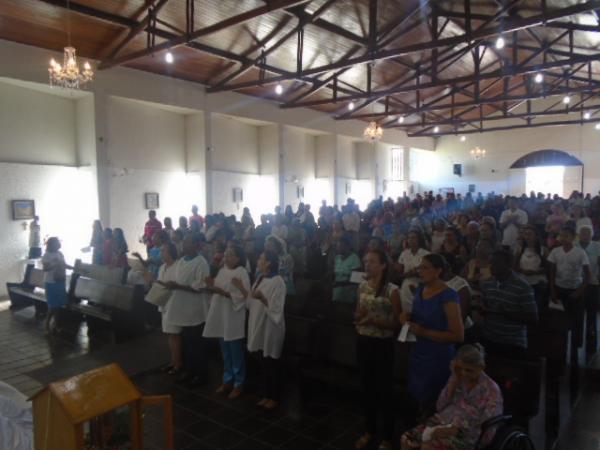 Missas das M&atilde;es na Igreja de S&atilde;o Jos&eacute; Oper&aacute;rio.(Imagem:FlorianoNews)