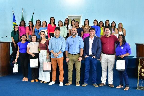 Câmara Municipal de Floriano oferece café da manhã em homenagem ao Dia da Mulher