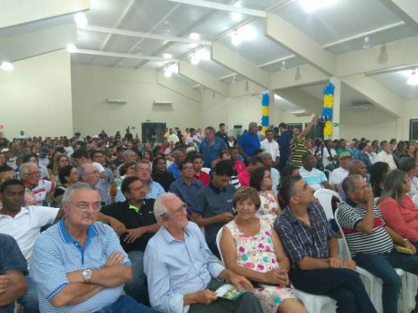 Floriano recebe caravana do semin&aacute;rio 