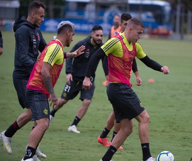 Atlético-MG busca reação contra o bom momento do Flamengo