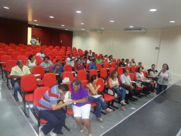 Entidades debatem parceria para ofertar cursos &agrave;s comunidades rurais.(Imagem:FlorianoNews)