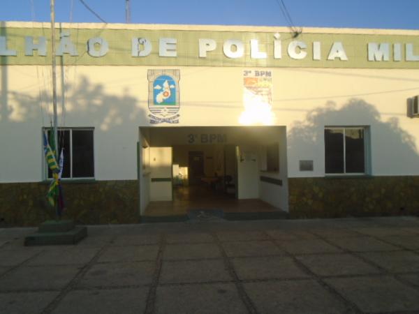 Homem é detido por porte de arma branca em Floriano