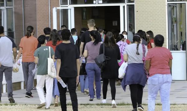 Começa prazo para complementar inscrição adiada do Fies