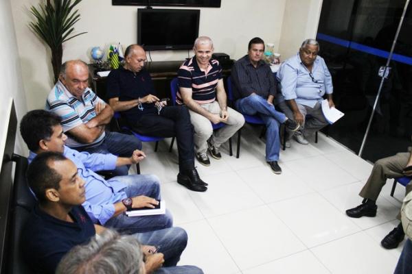 Clubes entregam certidões negativas, e FFP define regulamento na segunda