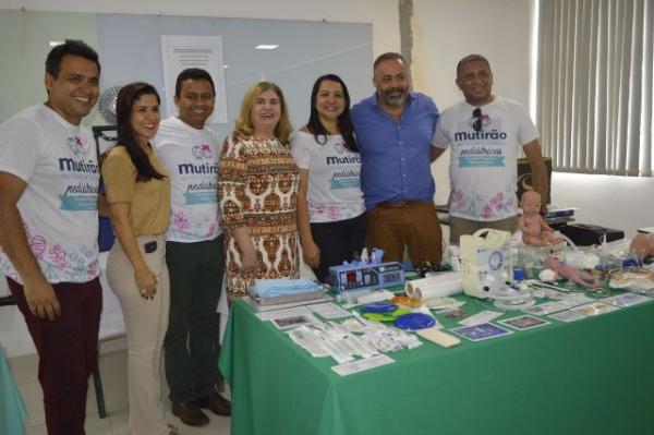 Francisco Costa conhece curso oferecido aos profissionais de saúde de Floriano.(Imagem:Assessoria)