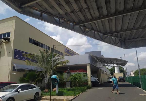 Micro-ônibus capota entre Teresina e Altos e deixa feridos graves