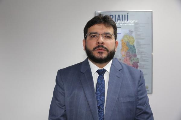 Governo do Piauí antecipa 13º salário e realiza os pagamentos nesta sexta-feira (15)