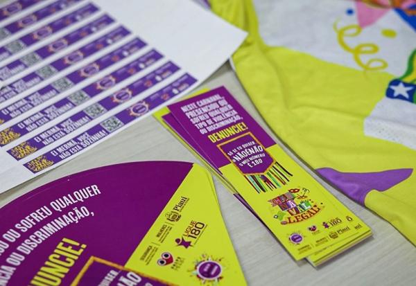 Campanha "Não é Não" tem pulseira com QR Code e união de órgãos contra assédio