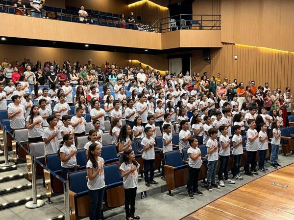  Pol&iacute;cia Militar realiza formatura de 246 crian&ccedil;as que conclu&iacute;ram cursos do Proerd em Teresina(Imagem:Divulga&ccedil;&atilde;o)