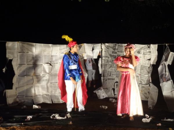 Teatro Itinerante &eacute; atra&ccedil;&atilde;o na comunidade Santa Teresa. (Imagem:FlorianoNews)