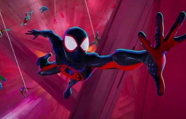 "Homem-Aranha: Através do Aranhaverso" segue na liderança da bilheteria nacional