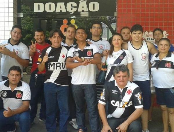 Torcedores do Vasco fazem doa&ccedil;&atilde;o volunt&aacute;ria de sangue.(Imagem:Divulga&ccedil;&atilde;o)