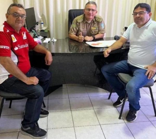 Comandante do 3&ordm; BPM refor&ccedil;a apoio da Pol&iacute;cia Militar em reuni&atilde;o com representantes da sociedade civil.(Imagem:Reprodu&ccedil;&atilde;o/Instagram)