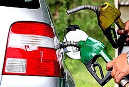 Saiba quando escolher etanol ou gasolina na hora de abastecer o carro