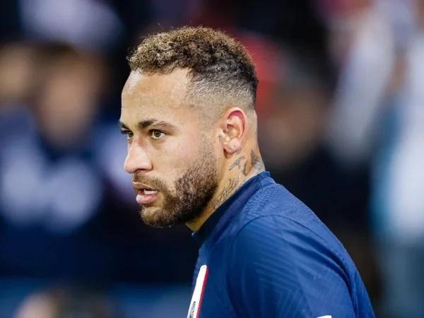 Após protestos, PSG movimenta decisão preocupante sobre futuro de Neymar