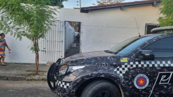 Jovem de 19 anos é morta com tiro no olho; companheiro é suspeito do crime