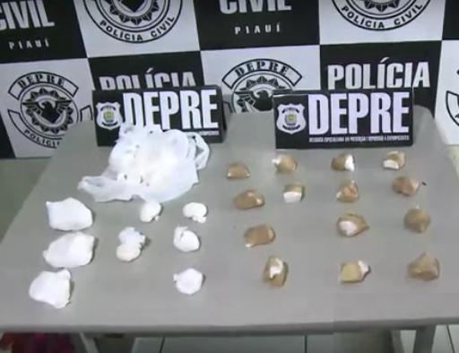 Polícia prende mulher por tráfico de drogas na capital