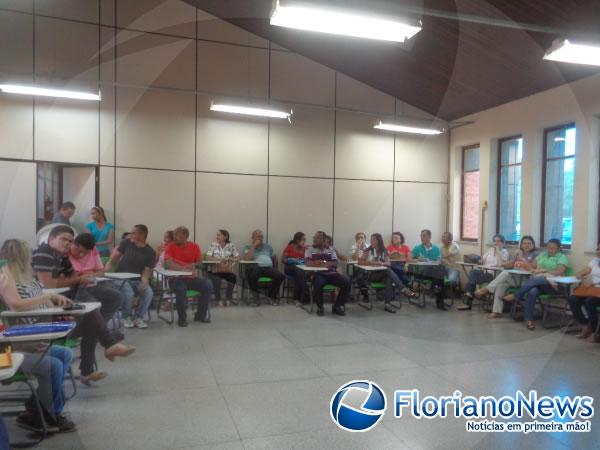 Encontro debate desenvolvimento do Estado através dos movimentos sociais.(Imagem:FlorianoNews)