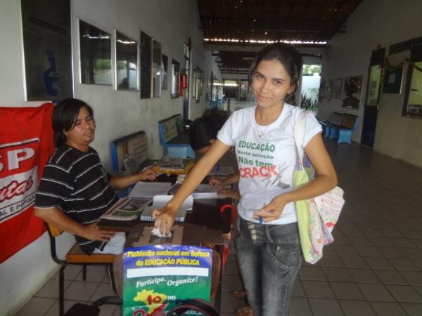 UESPI realiza vota&ccedil;&atilde;o do Plebiscito Nacional em Defesa da Educa&ccedil;&atilde;o P&uacute;blica.(Imagem:FlorianoNews)