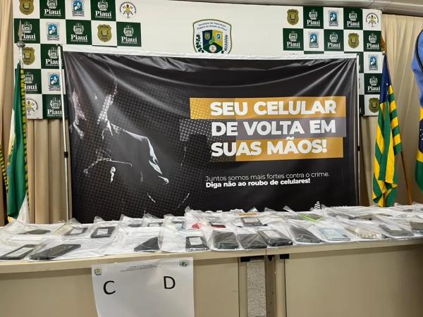Polícia divulga lista com mais de 500 nomes de donos de celulares recuperados em Teresina