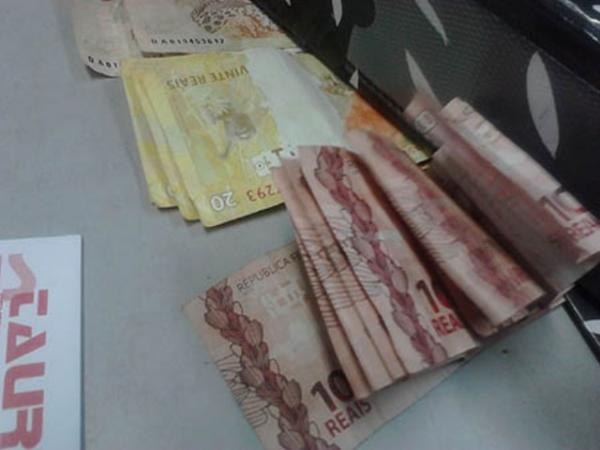 PM estoura boca de fumo e garota e dois rapazes são apreendidos