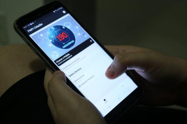 Após reclamações de usuários, PM do Piauí otimiza app para facilitar recebimento de denúncias