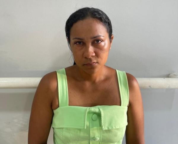 Mãe é presa após condenação por agredir filha de 1 ano