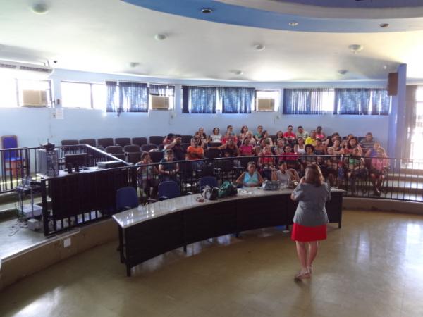 Greve dos Trabalhadores em Educa&ccedil;&atilde;o j&aacute; dura 48 dias.(Imagem:FlorianoNews)