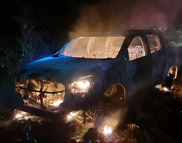 Carro de advogado foi encontrado incendiado no Piau&iacute;.(Imagem:Reprodu&ccedil;&atilde;o/Redes sociais)