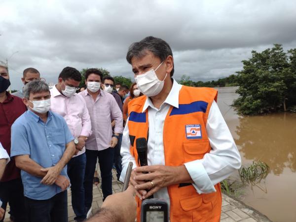 Governador visita áreas atingidas pela cheia do Rio Parnaíba em Floriano
