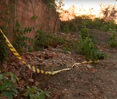 Testemunha presencia desova de corpo achado com mais de dez perfurações na zona Leste de Teresina