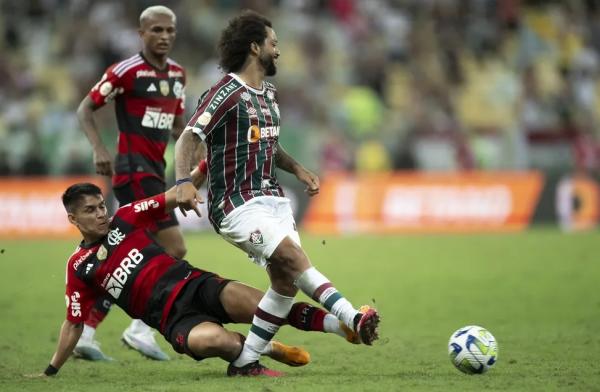 "Fla x Flu do VAR" tem polêmica com gols anulados, pedidos de pênalti e expulsão