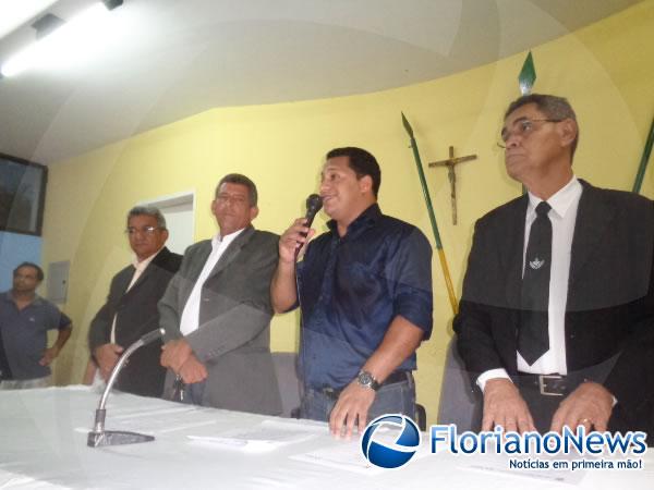 Emo&ccedil;&atilde;o e como&ccedil;&atilde;o marca sess&atilde;o especial e sepultamento do Secret&aacute;rio Gonzaga Carvalho. (Imagem:FlorianoNews)