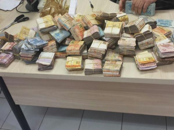 Homem suspeito de assalto a banco é detido com R$ 100 mil no Piauí