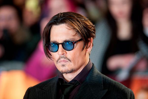 Johnny Depp fatura R$ 18 milhões com venda de obras de arte