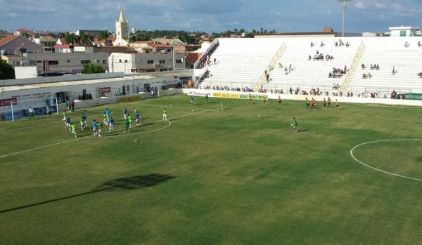 Salgueiro e Piauí se enfrentam de olho na primeira vitória do Nordestão