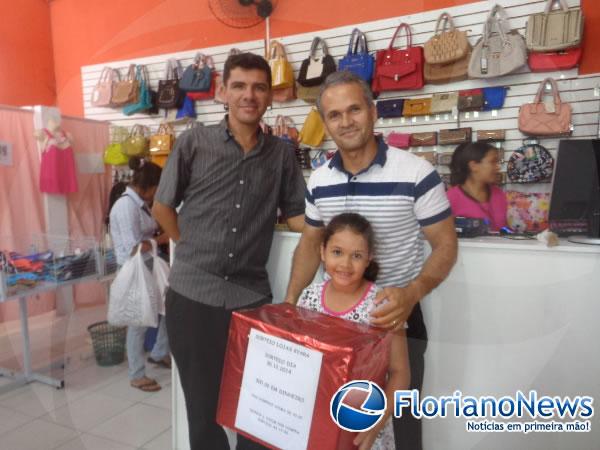 Realizado 2&ordm; sorteio da Campanha de Natal das Lojas Kyara.(Imagem:FlorianoNews)