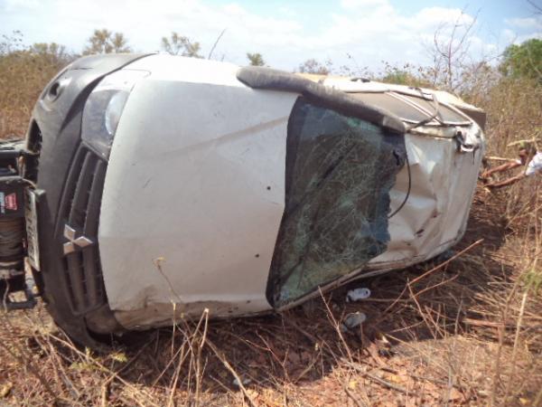 Capotamento deixa uma v&iacute;tima fatal na BR 343 em Floriano.(Imagem:FlorianoNews)