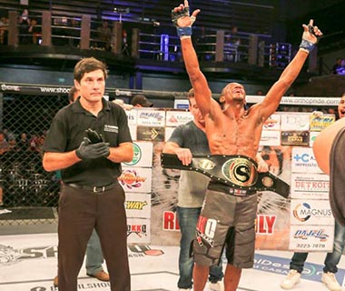 Piauiense finaliza ex-UFC e é o novo campeão do Shooto Brasil
