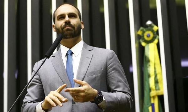 Hackers atacam políticos que aprovam a criminalização do aborto