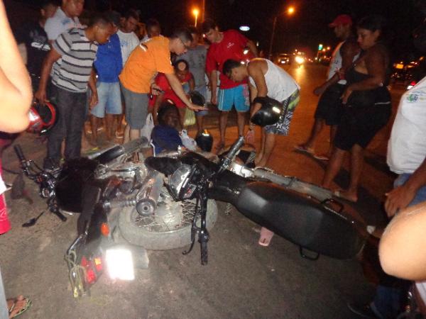 Motoqueiros ficam feridos em colis&atilde;o na BR-230.(Imagem:FlorianoNews)