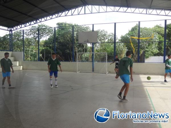 Alunos da rede p&uacute;blica de Floriano disputaram eliminat&oacute;ria regional dos Jojups.(Imagem:FlorianoNews)