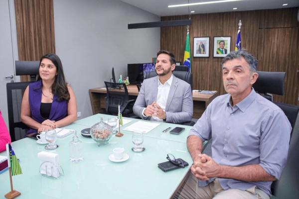 Seduc reúne pais, professores e estudantes vencedores do Seduckathon para os últimos ajustes