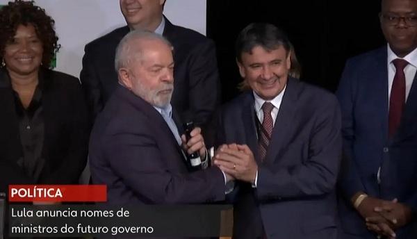 Lula anuncia Wellington Dias (PT) como futuro ministro de Desenvolvimento Social